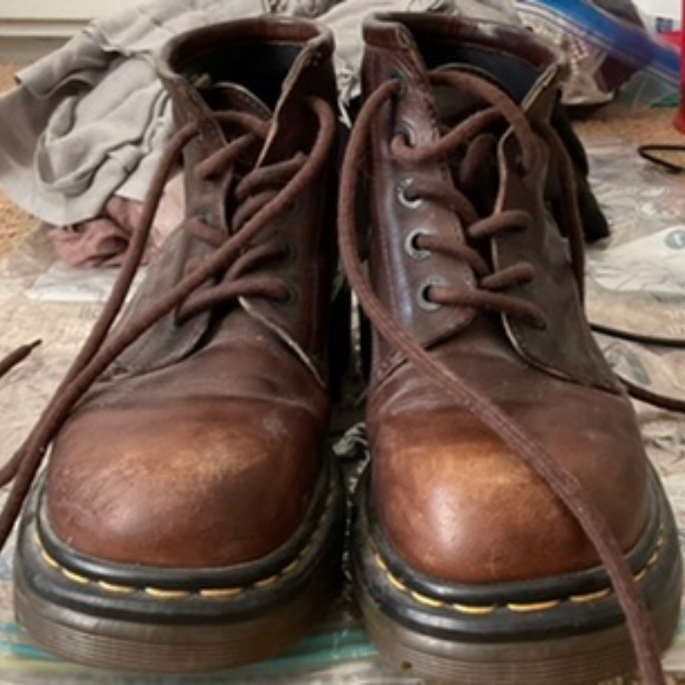 Dr. Martens  vintage combat/chukka boot style# 9013 UK 6 womens 8/8.5